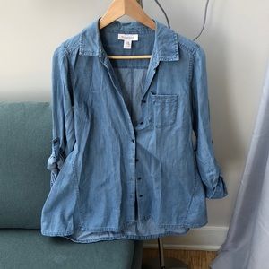 Maternity jean shirt with flare at the end
